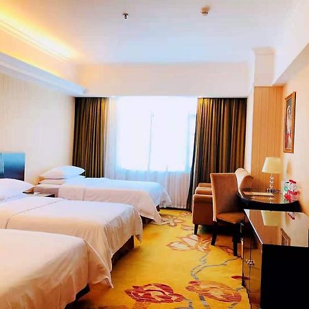 Vienna Hotel Baoan Liutang Xin'an  Exterior photo