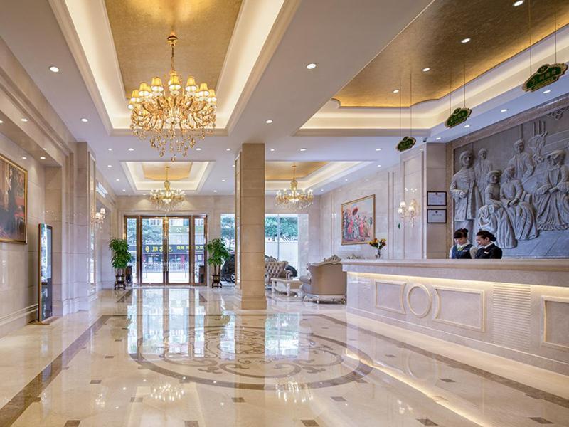 Vienna Hotel Baoan Liutang Xin'an  Exterior photo